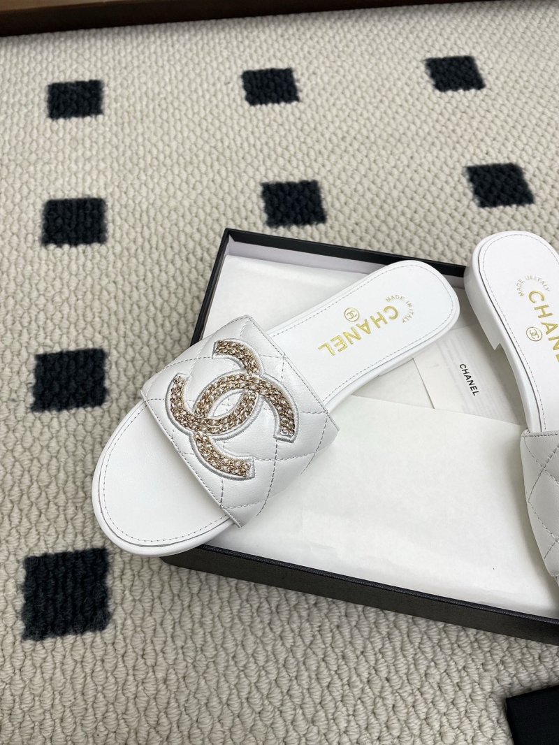 Ch**el slippers